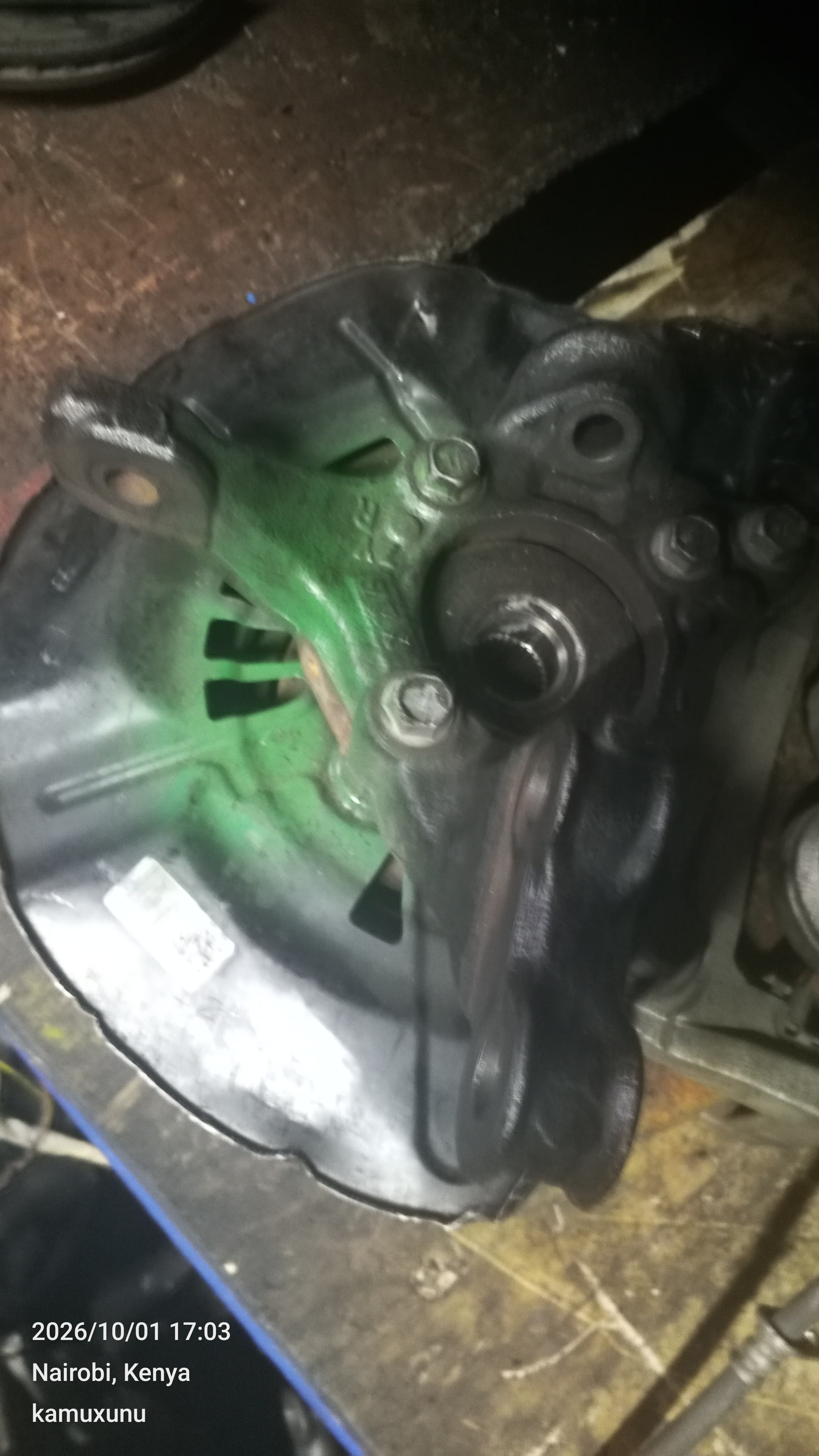 Lexus front hub image 2